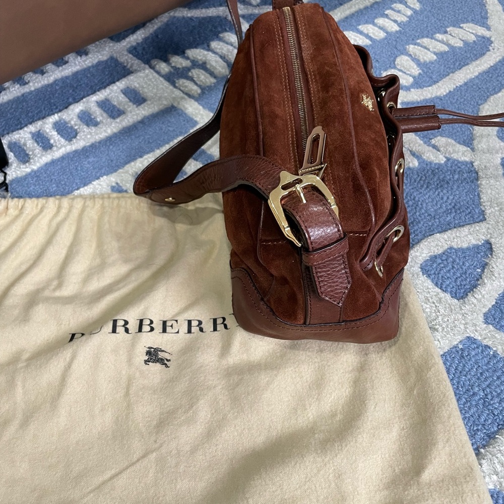 GORGEOUS LIKE NEW burberry brown suede shoulder bag - Picture 3 of 8